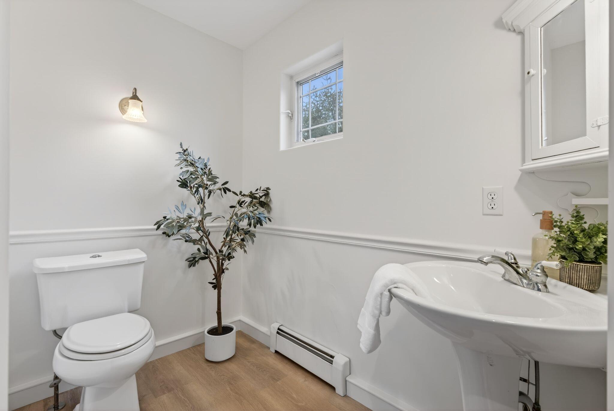 9 Hoffman's Way Georgetown ME 04548
