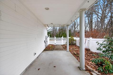 9 Hoffman's Way Georgetown ME 04548