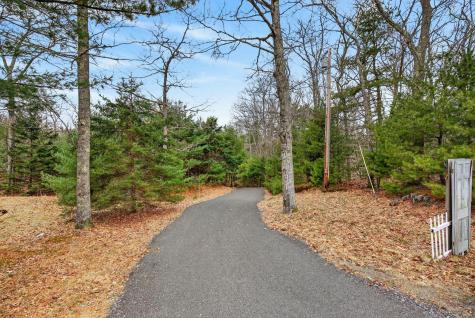 9 Hoffman's Way Georgetown ME 04548