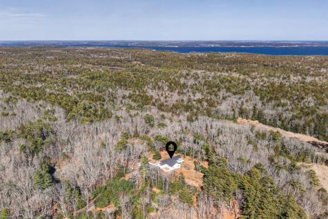 9 Hoffman's Way Georgetown ME 04548