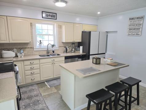 7 Lorraine Avenue Lewiston ME 04240