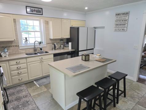 7 Lorraine Avenue Lewiston ME 04240