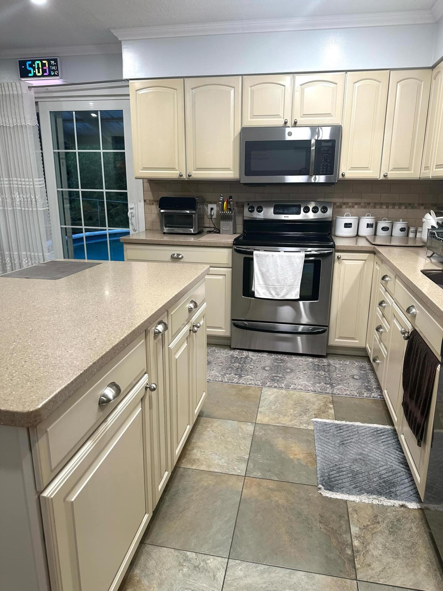 7 Lorraine Avenue Lewiston ME 04240