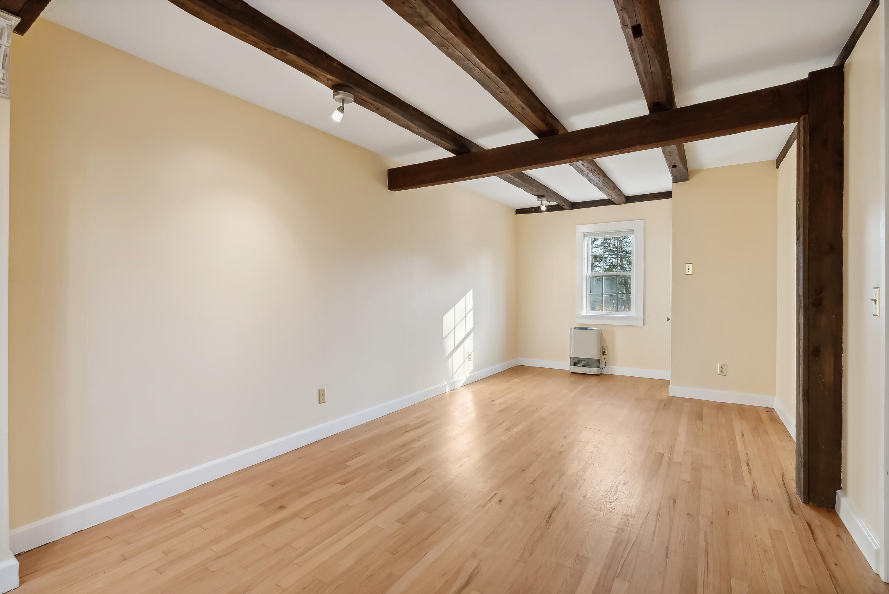 364 Main Street Bowdoinham ME 04008