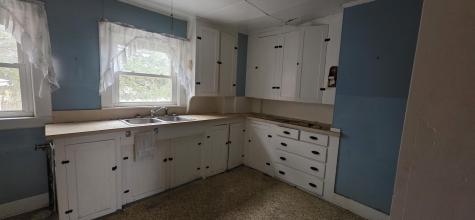 78 High Street Paris ME 04281