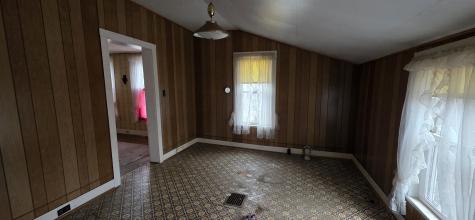 78 High Street Paris ME 04281