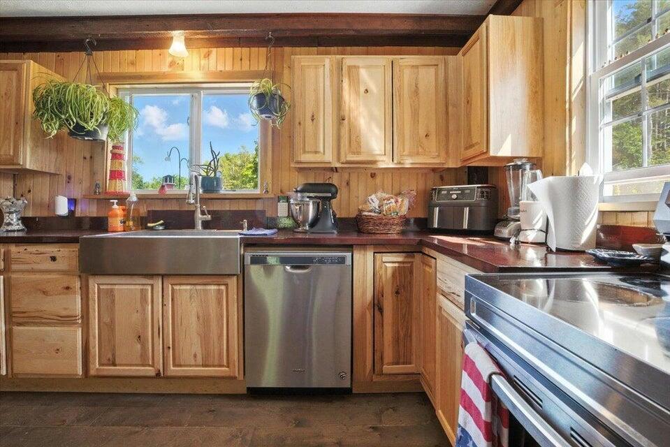 817 Riverside Drive Augusta ME 04330