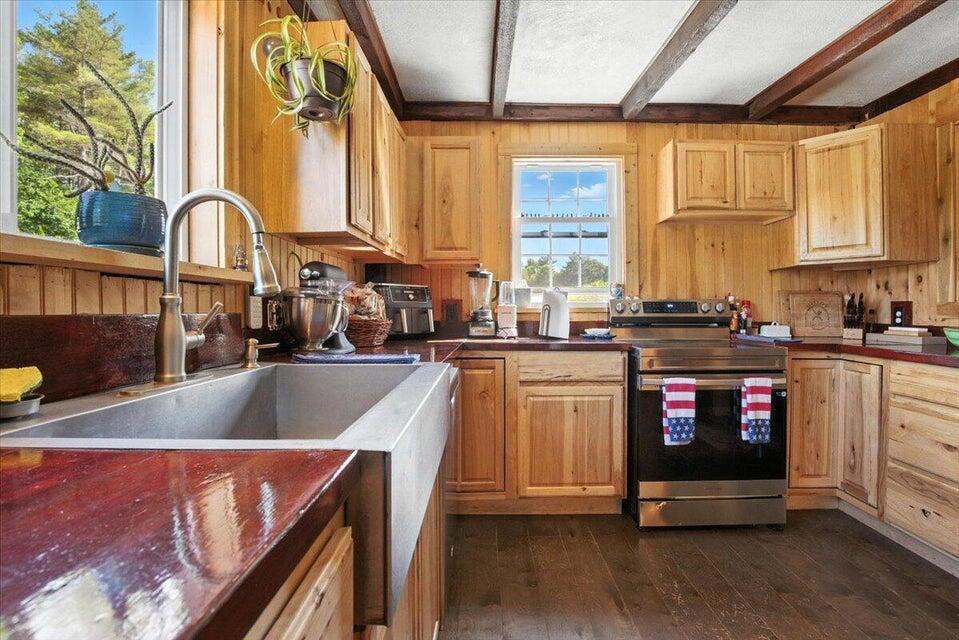 817 Riverside Drive Augusta ME 04330