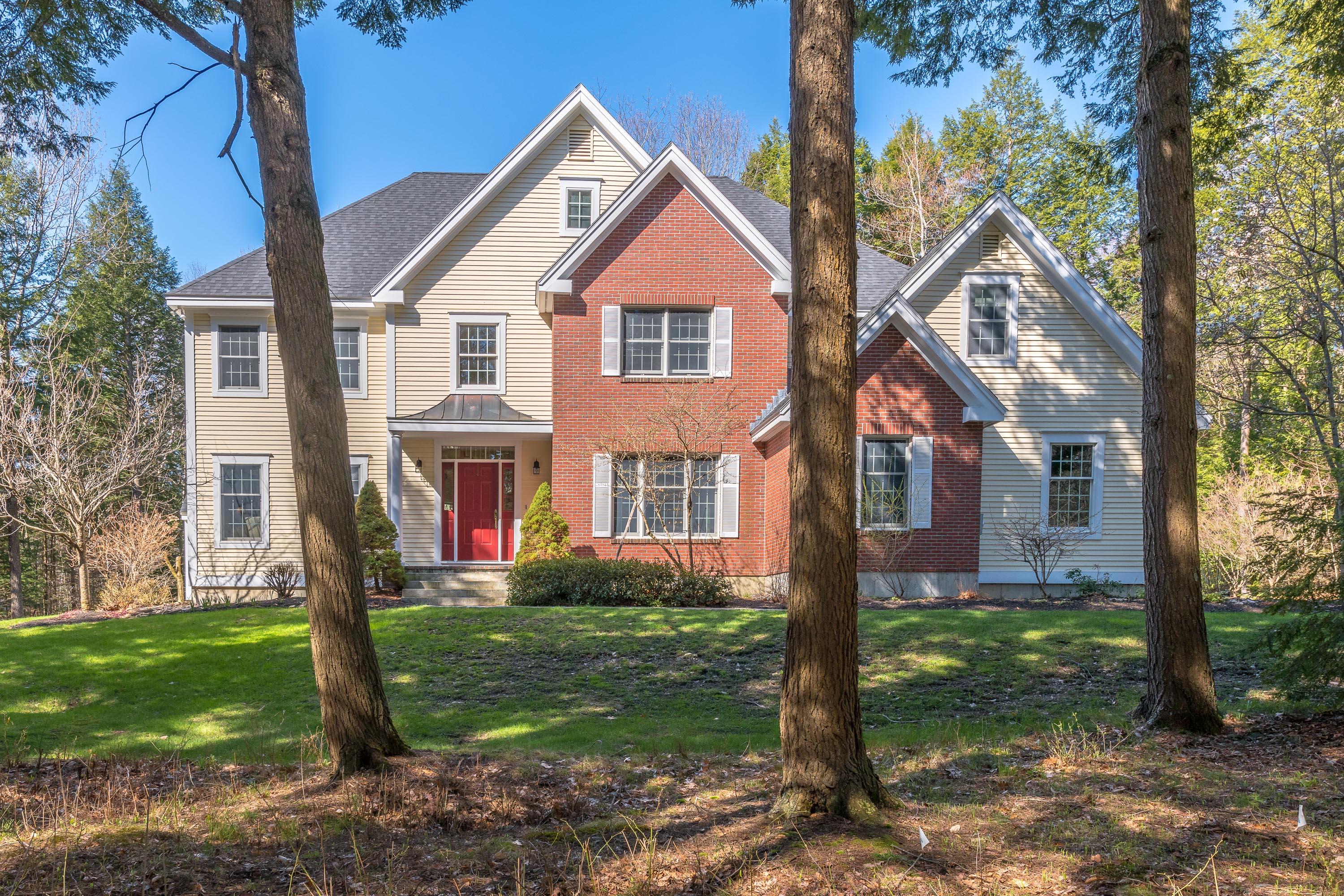 2 Thurston Lane Falmouth ME 04105