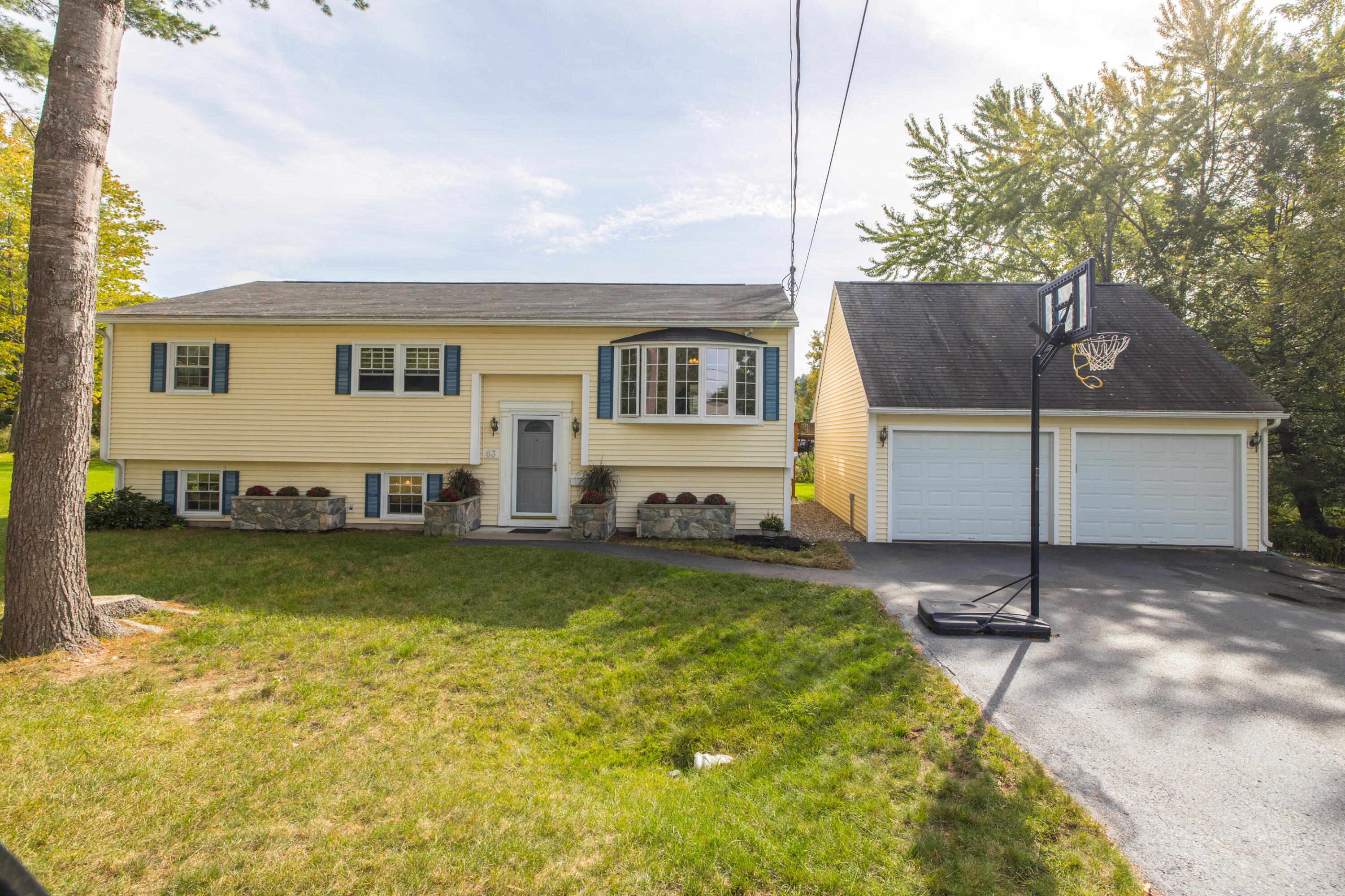 63 Olive Street Auburn ME 04210
