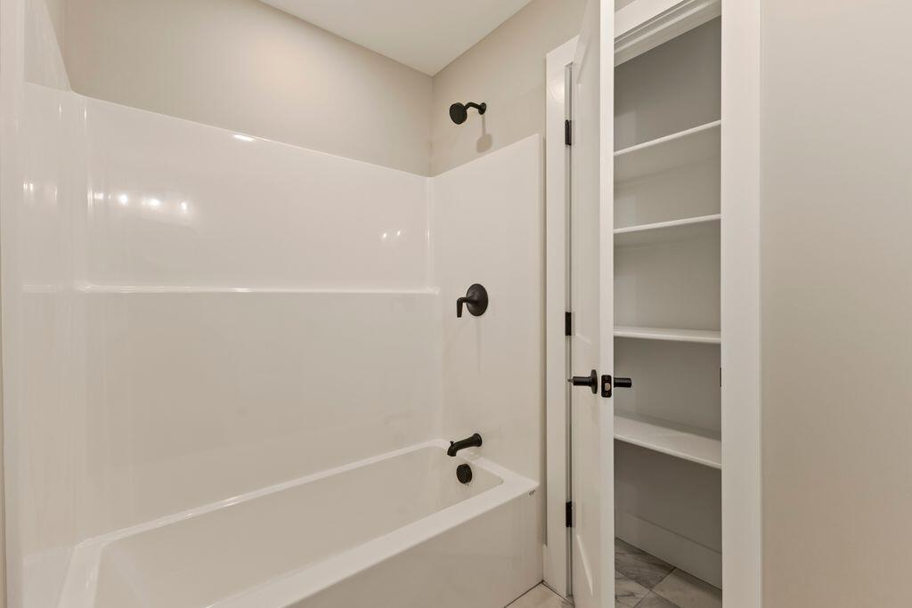 247 Songo School Road Naples ME 04055