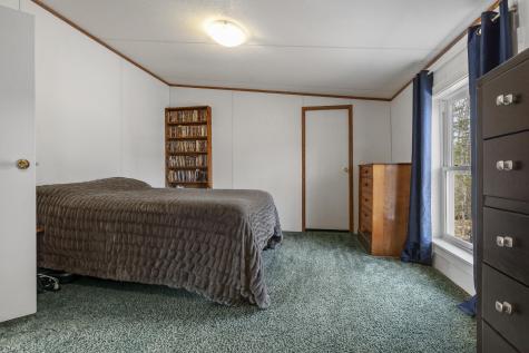 32 Boggs Farm Lane Warren ME 04864