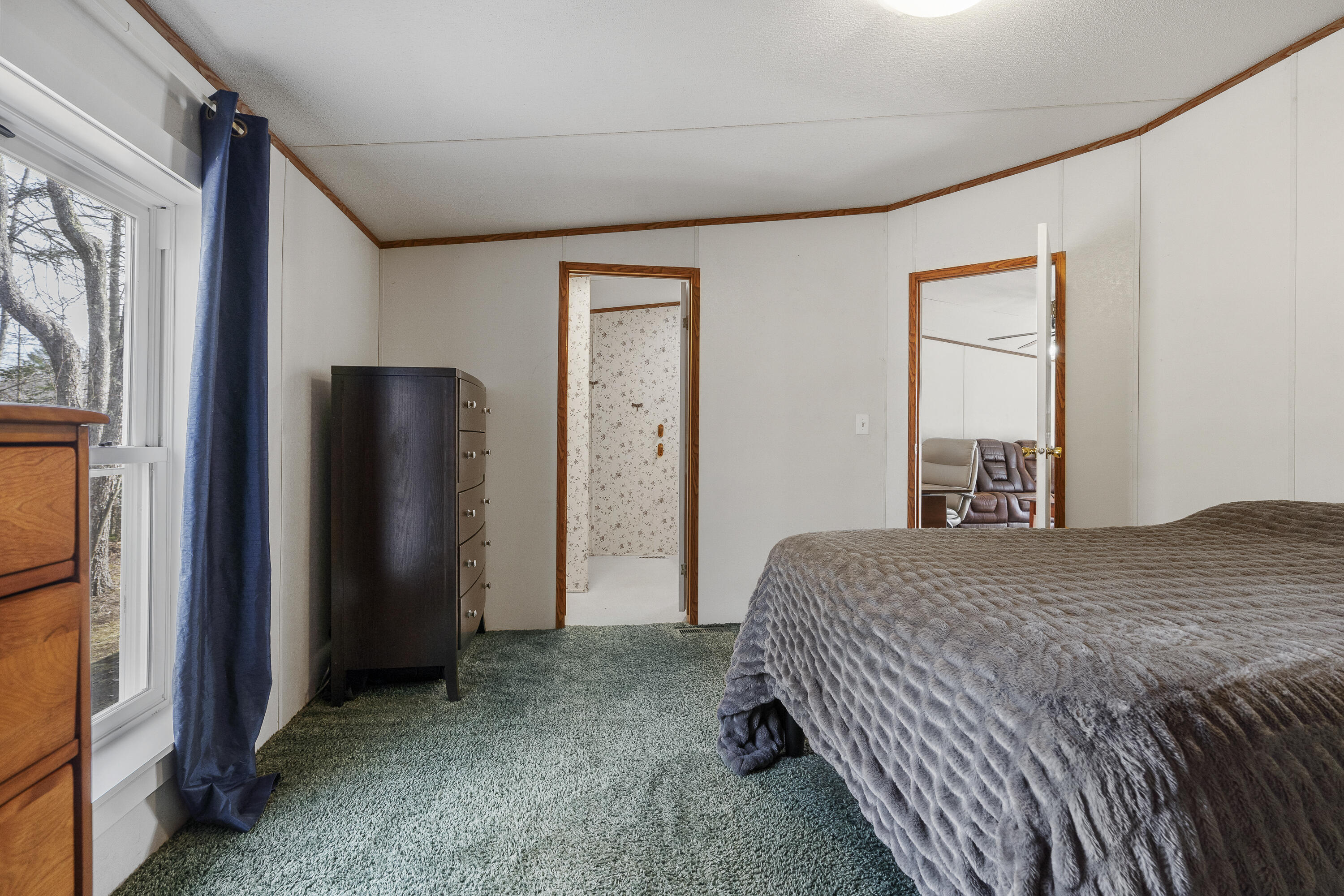 32 Boggs Farm Lane Warren ME 04864