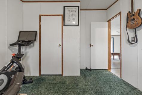 32 Boggs Farm Lane Warren ME 04864