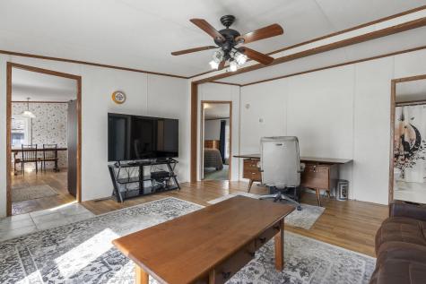 32 Boggs Farm Lane Warren ME 04864