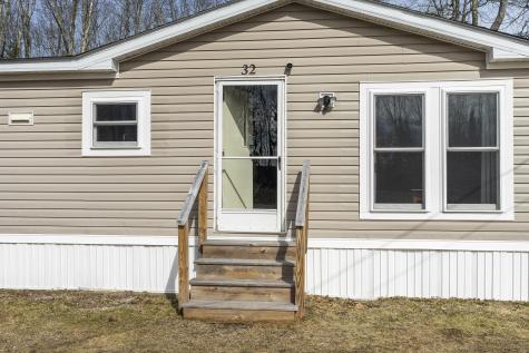 32 Boggs Farm Lane Warren ME 04864