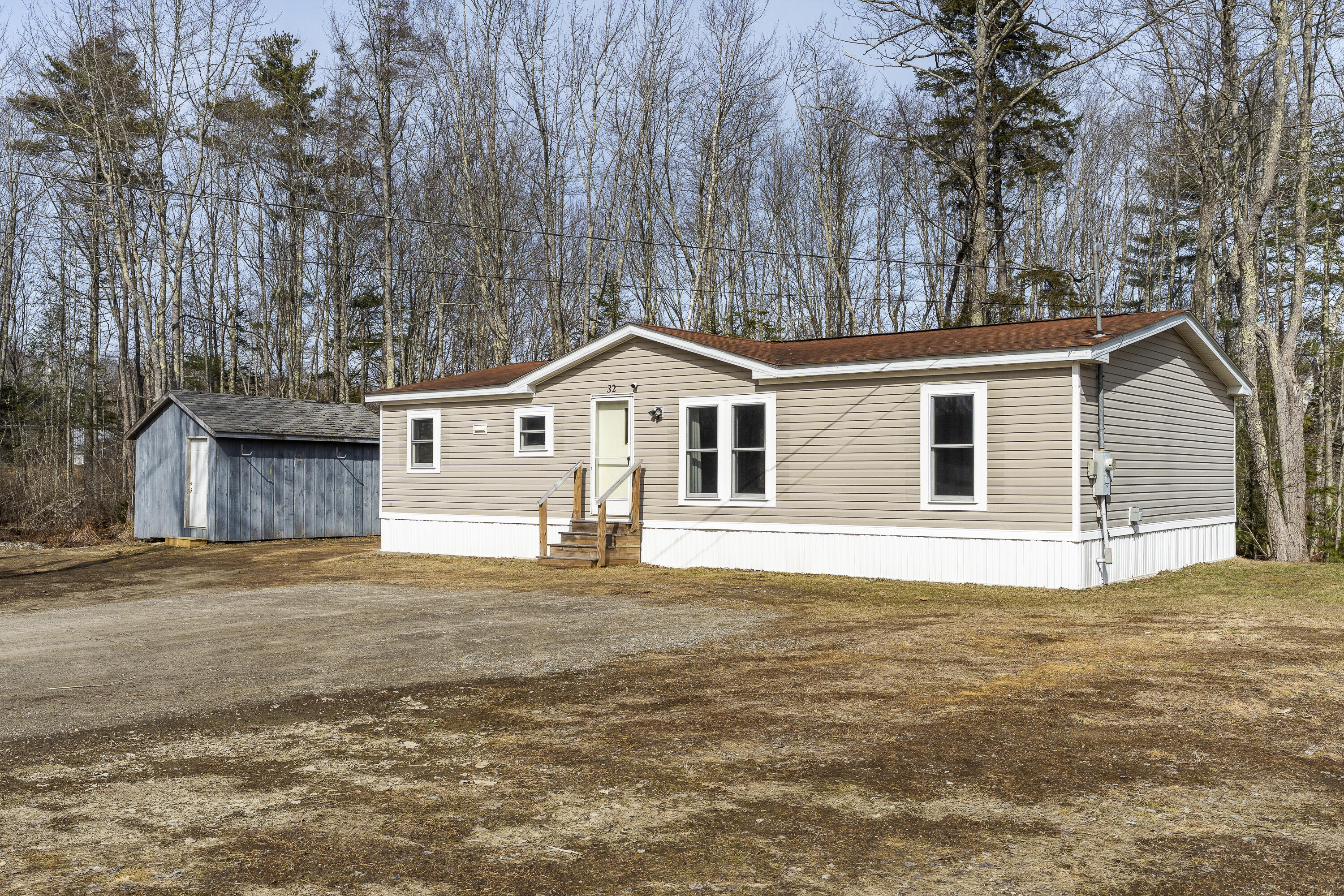 32 Boggs Farm Lane Warren ME 04864