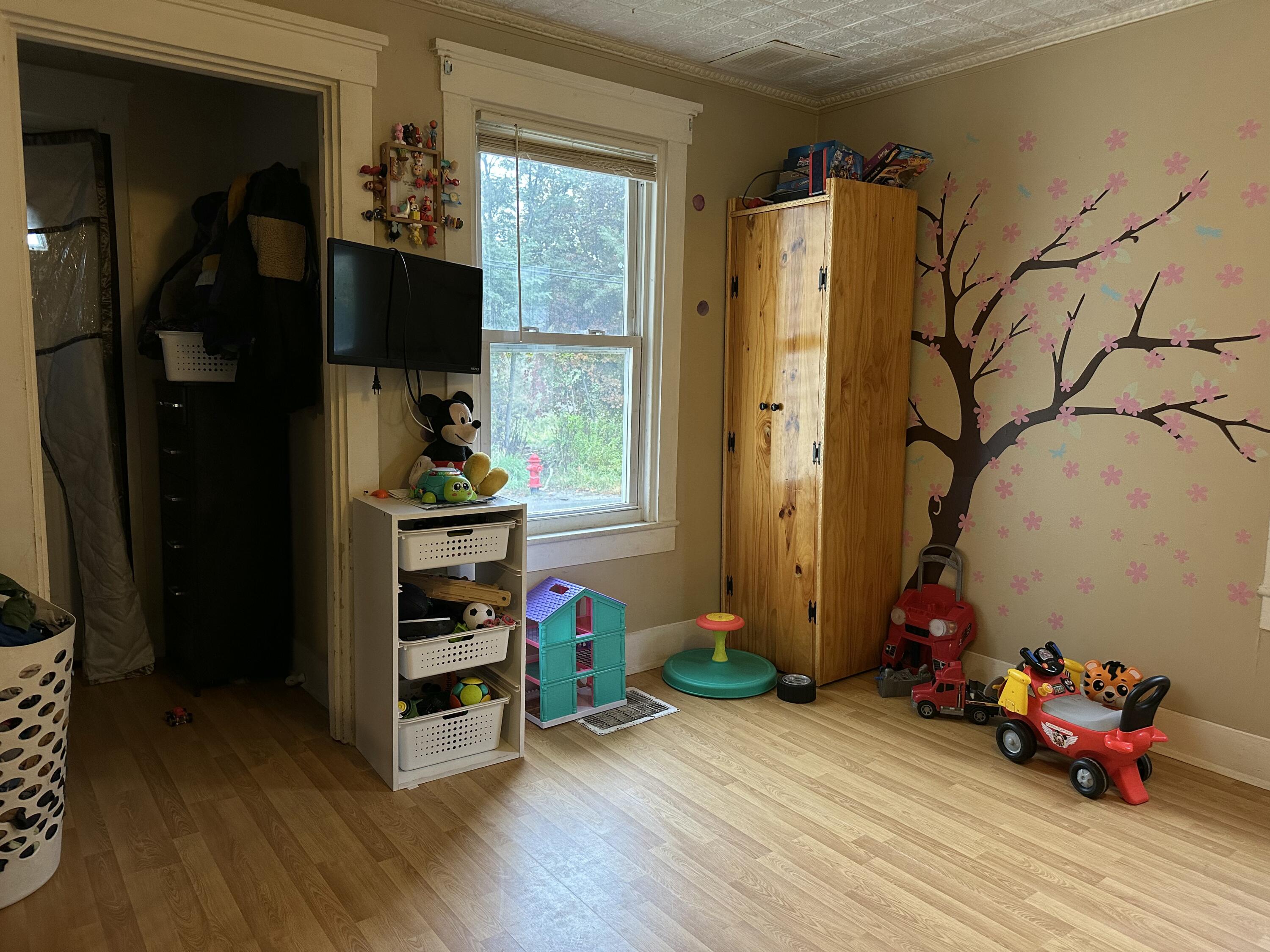 21 Pine Street Skowhegan ME 04976