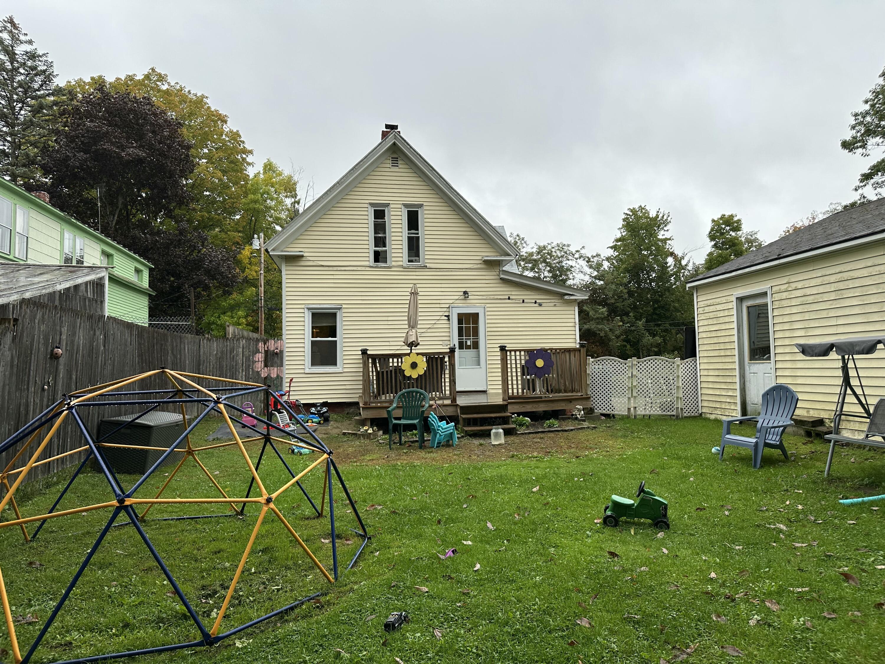 21 Pine Street Skowhegan ME 04976