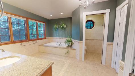 54 Briarcliff Knoll Auburn ME 04210