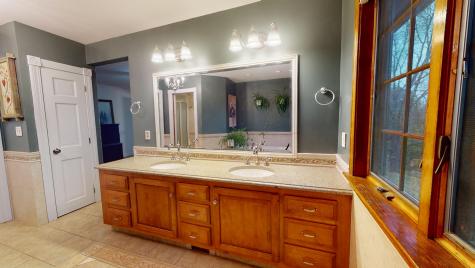 54 Briarcliff Knoll Auburn ME 04210