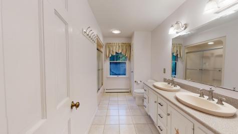 54 Briarcliff Knoll Auburn ME 04210