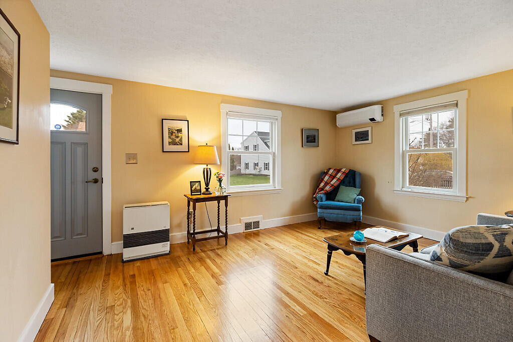 3 Chester Avenue Falmouth ME 04105