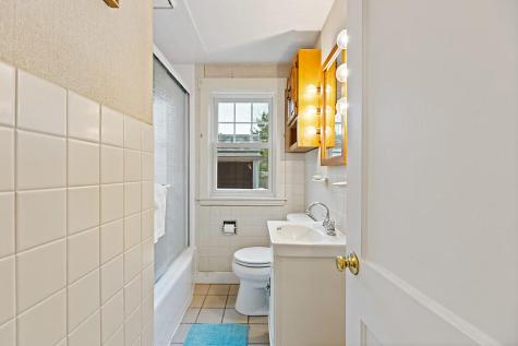 3 Chester Avenue Falmouth ME 04105