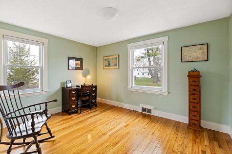 3 Chester Avenue Falmouth ME 04105