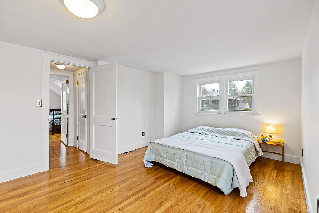 3 Chester Avenue Falmouth ME 04105