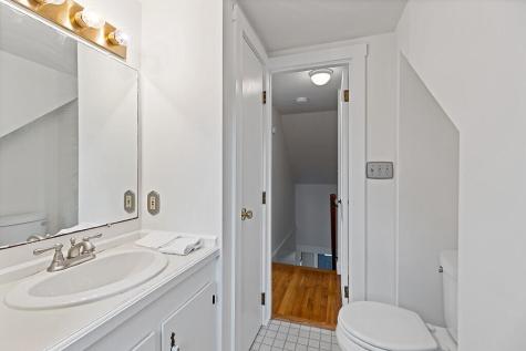 3 Chester Avenue Falmouth ME 04105