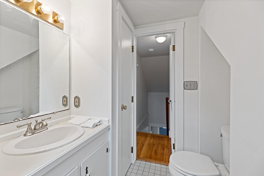 3 Chester Avenue Falmouth ME 04105