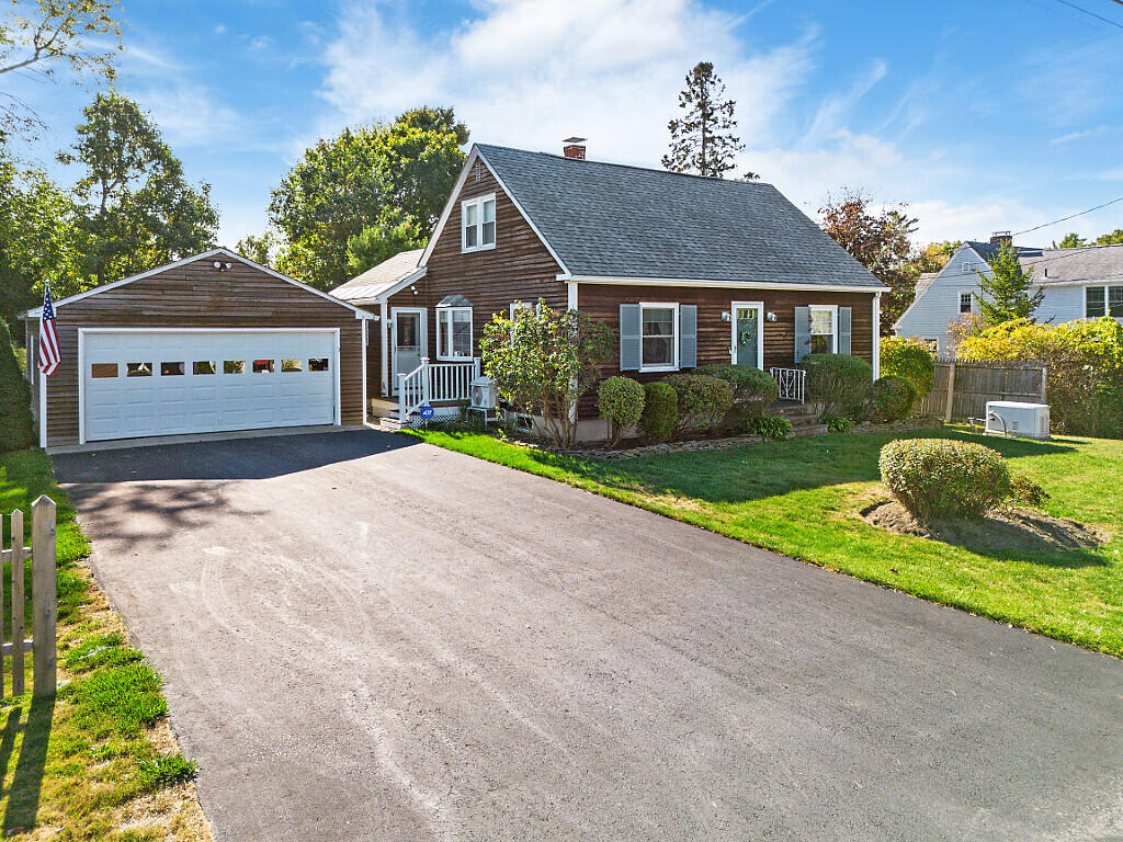 3 Chester Avenue Falmouth ME 04105