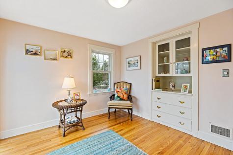 3 Chester Avenue Falmouth ME 04105