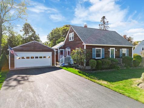 3 Chester Avenue Falmouth ME 04105