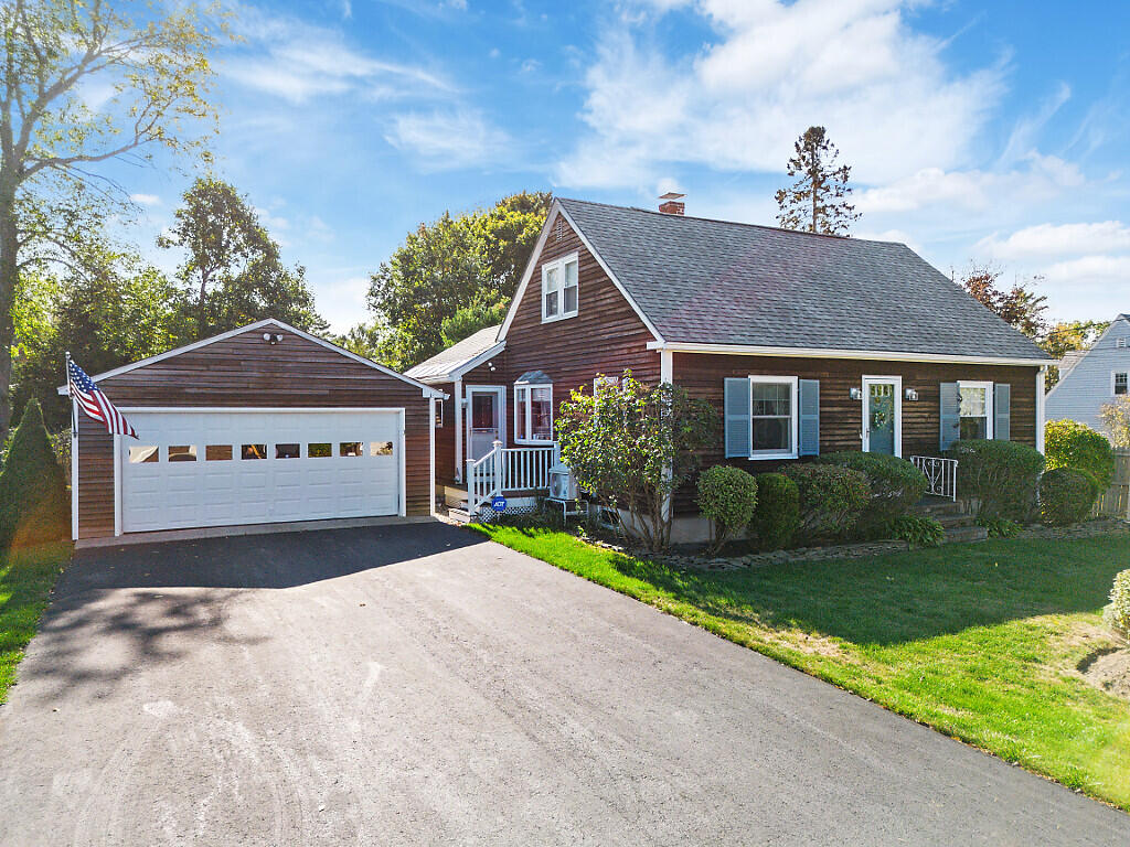 3 Chester Avenue Falmouth ME 04105