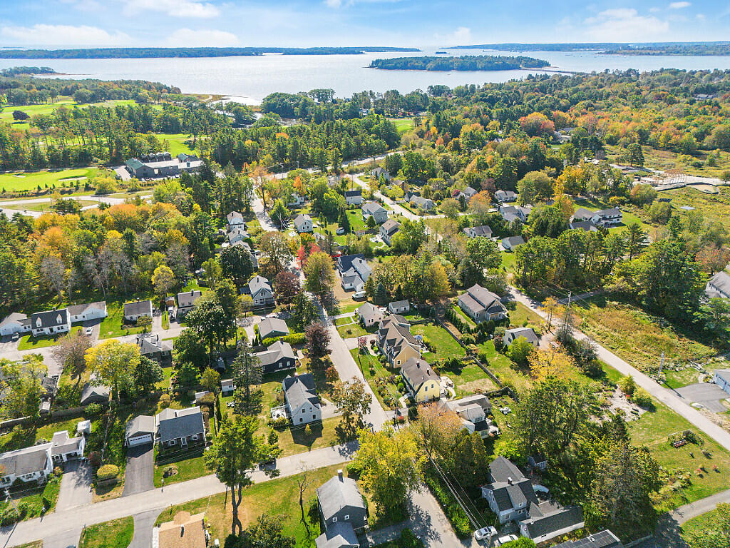 3 Chester Avenue Falmouth ME 04105