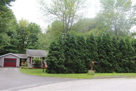51 Bellflower Drive Auburn ME 04210