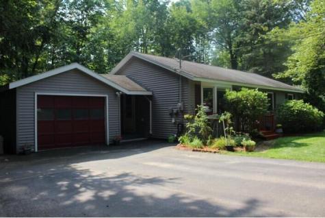 51 Bellflower Drive Auburn ME 04210
