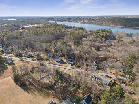 37 Dc Drive Eliot ME 03903