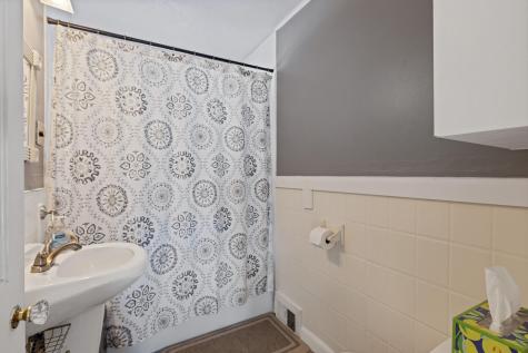 17 Trueworthy Avenue Augusta ME 04330