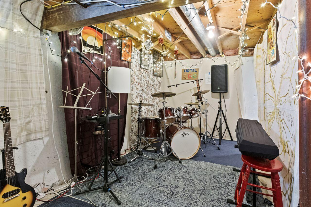 92 Avalon Road Portland ME 04103