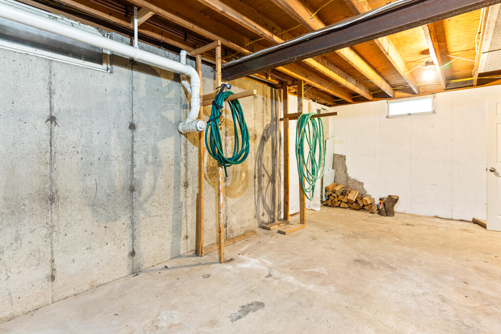 103 Thurlow Road Lincolnville ME 04849