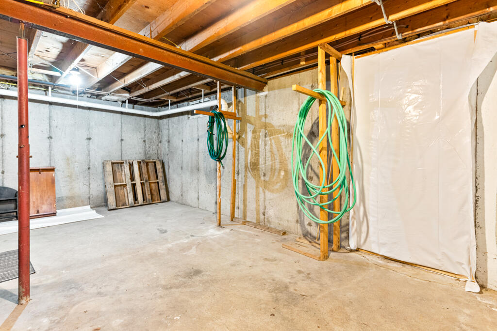 103 Thurlow Road Lincolnville ME 04849