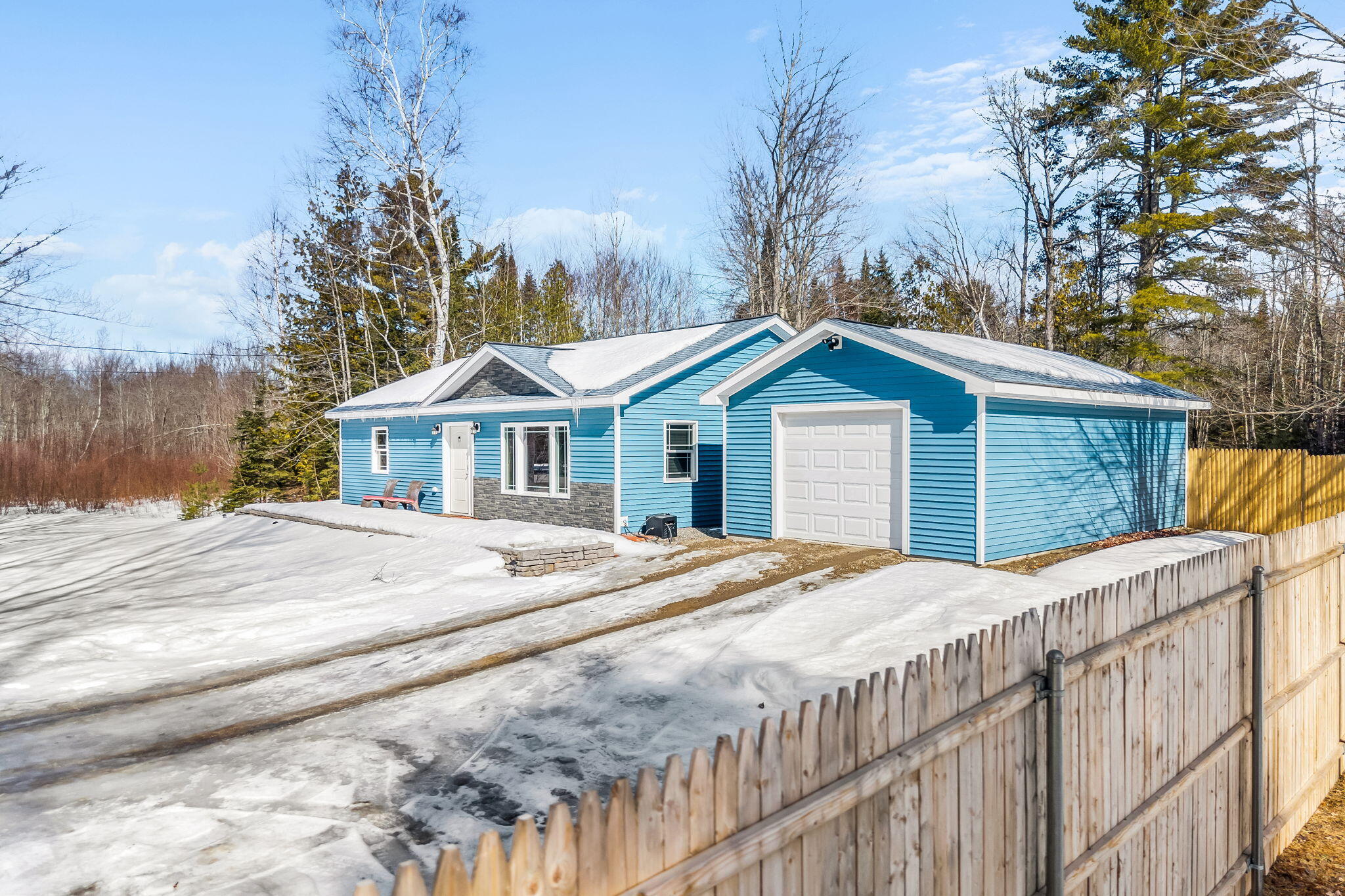 542 Main Road Charleston ME 04422