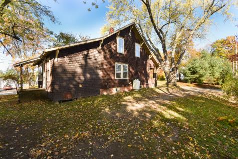 22 Rose Terrace Auburn ME 04210