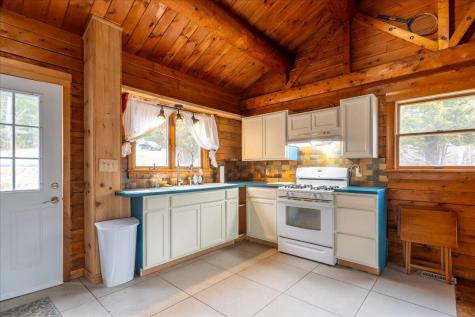 11 Warren Lane Boothbay Harbor ME 04538