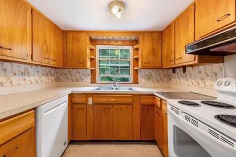 342 York Street York ME 03909