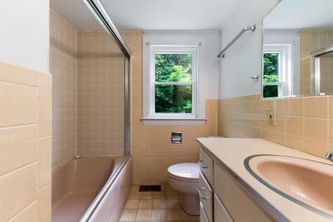 342 York Street York ME 03909