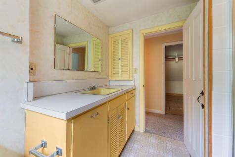 342 York Street York ME 03909